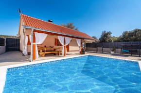 Family friendly house with a swimming pool Sukosan, Zadar - 17965